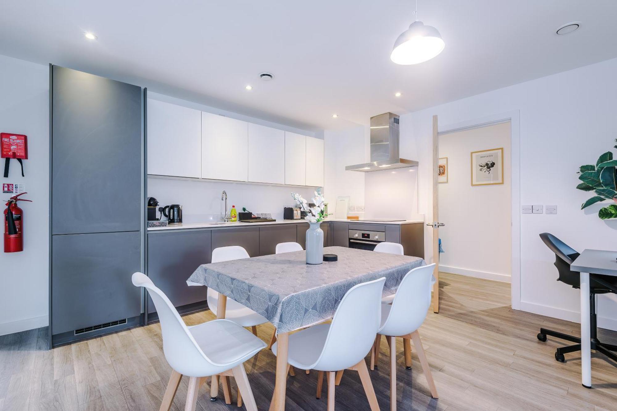 Hilltop Serviced Apartments- Northern Quarter Manchester Extérieur photo